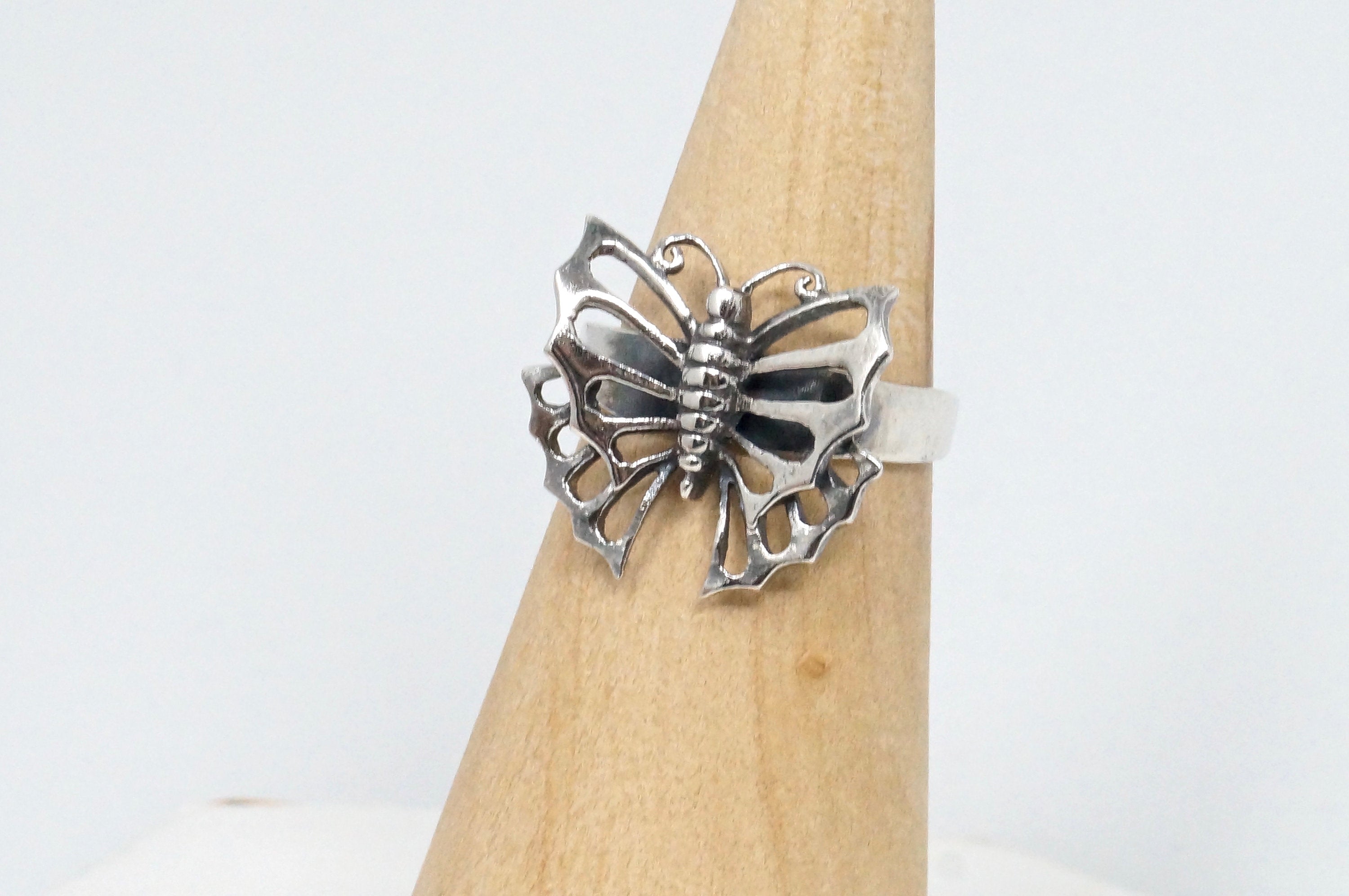 Vintage Cut Out 3D Butterfly Design Sterling Silver Ring - Size 8.5