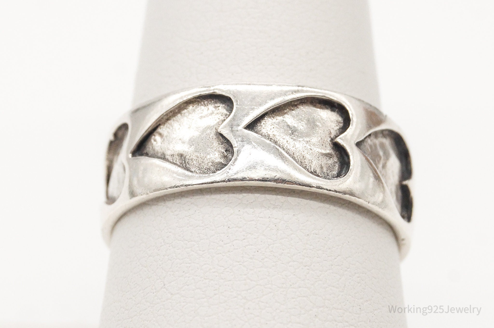 Vintage Hearts Pattern Sterling Silver Band Ring - Size 8.75