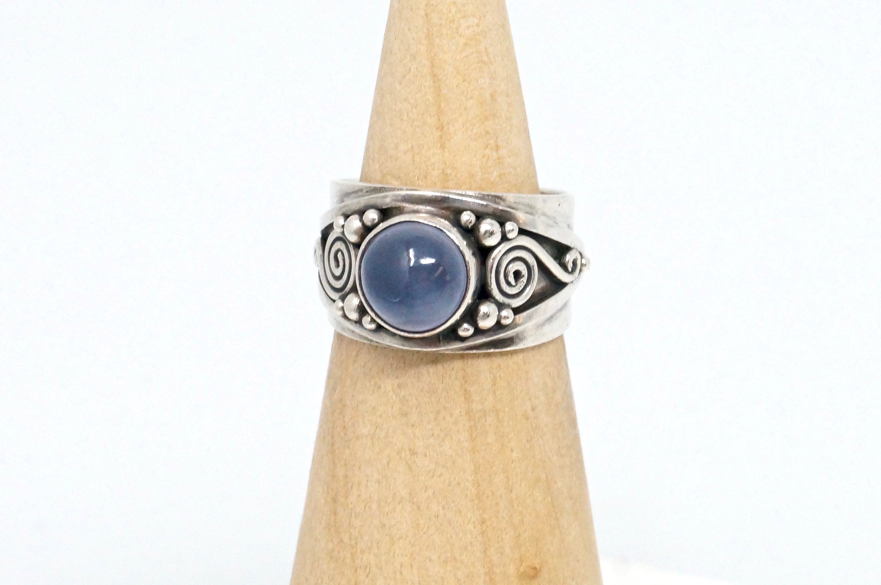 Vintage Blue Chalcedony Scroll Sterling Silver Band Ring - Size 5.5