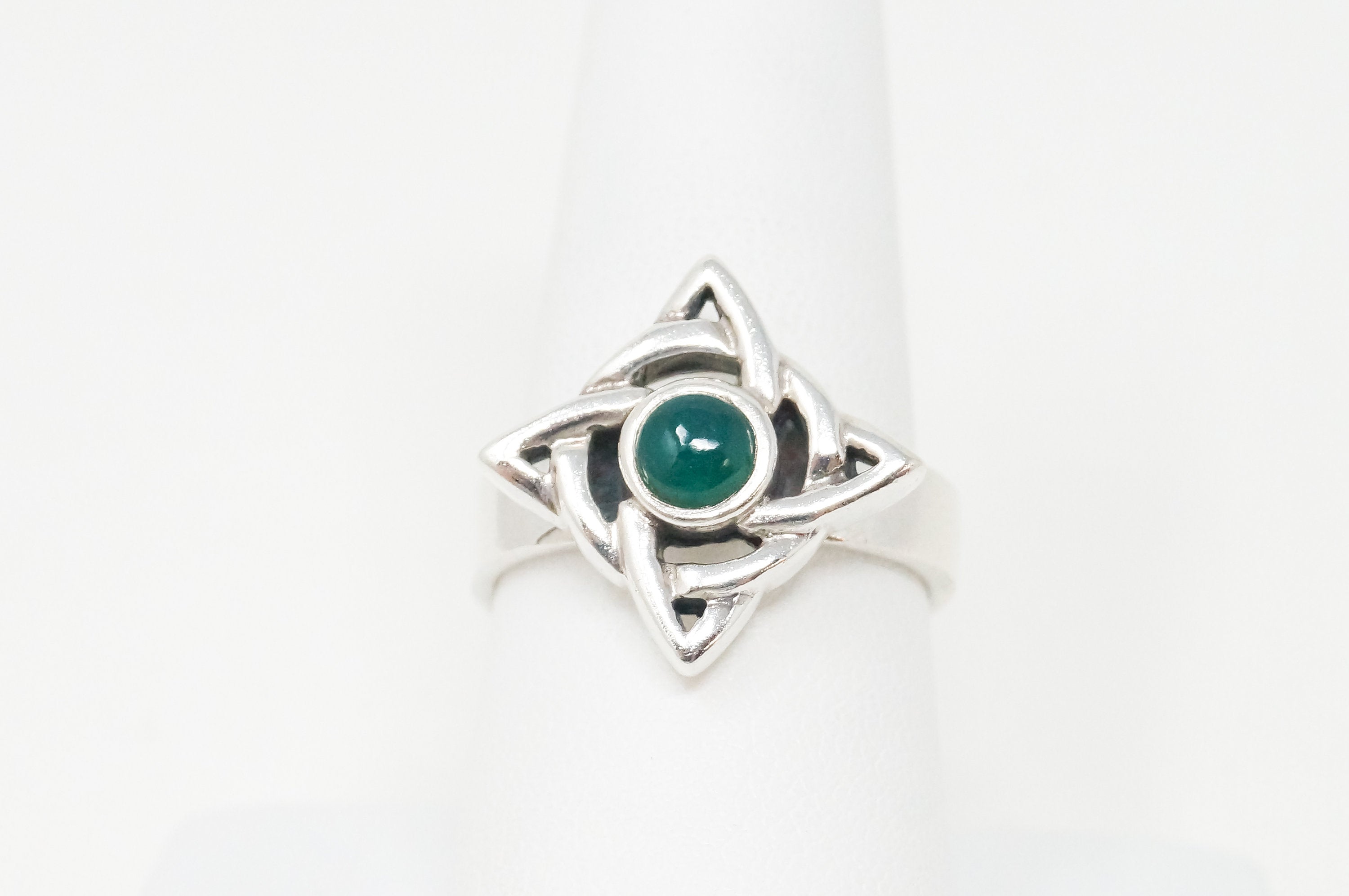 Vintage Green Chalcedony Celtic Design Sterling Ring - Sz 8.5