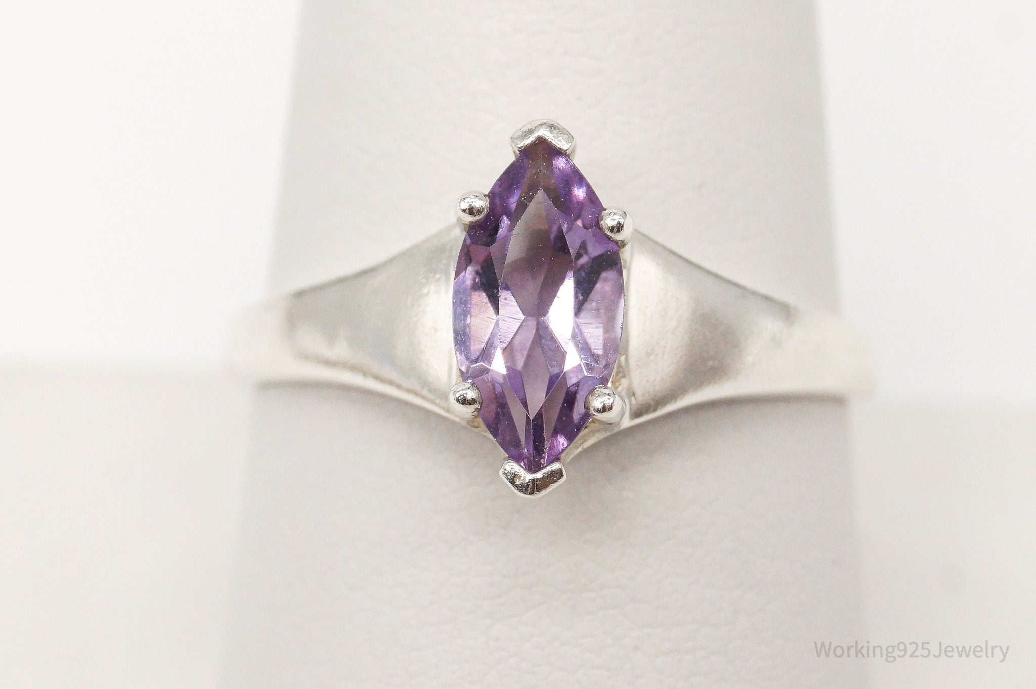 Vintage Amethyst Sterling Silver Ring - Size 9