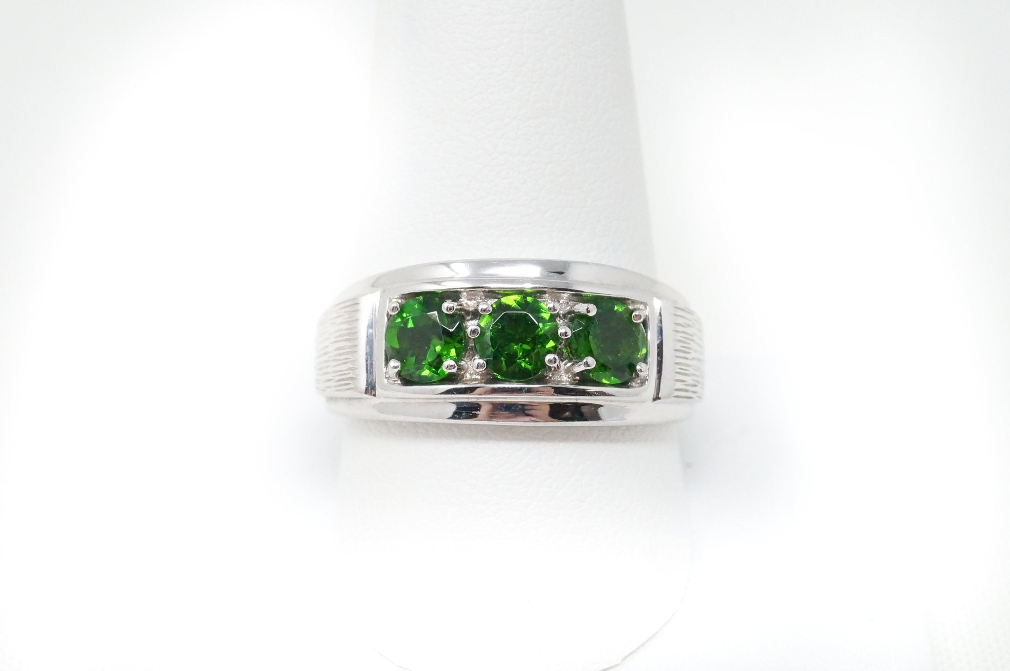 Vintage Peridot Sterling Silver Band Ring - Sz 10.5