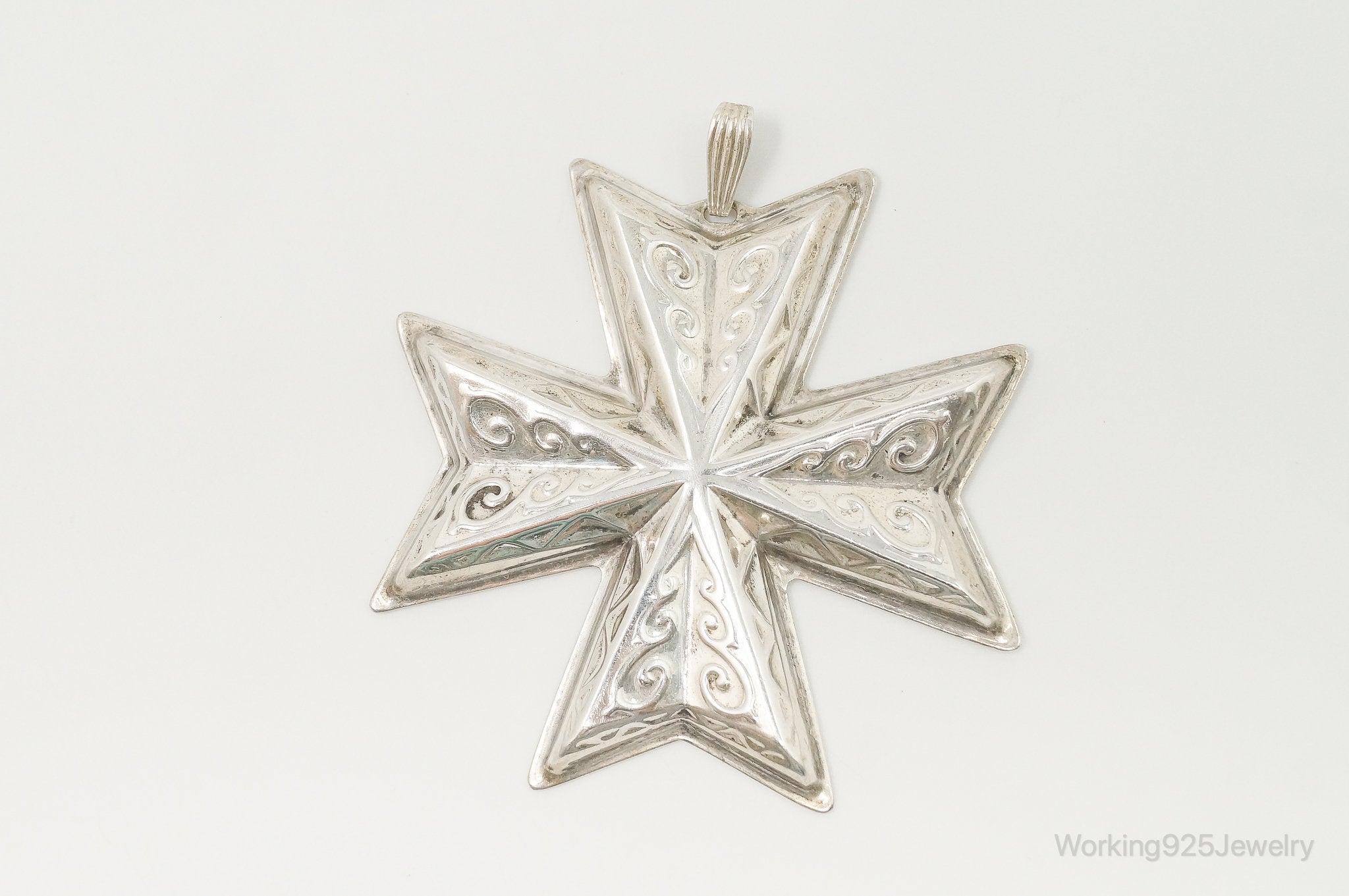 Vintage 1977 Reed & Barton Christmas Cross Sterling Silver Tree Ornament