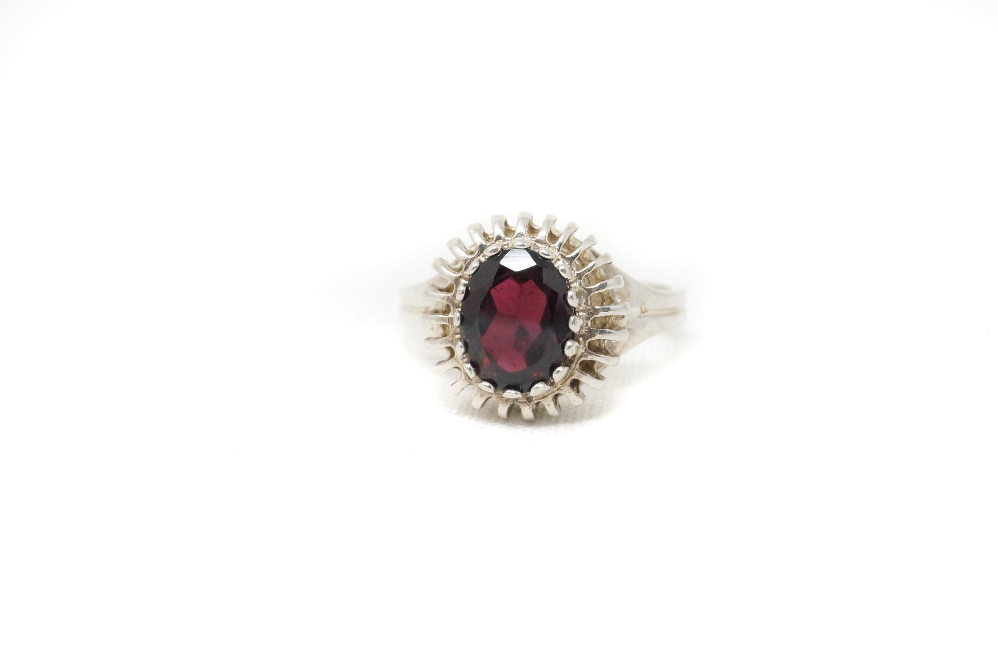 Vintage Art Deco Style Red Garnet Sterling Silver Modernist Ring Size 6.75