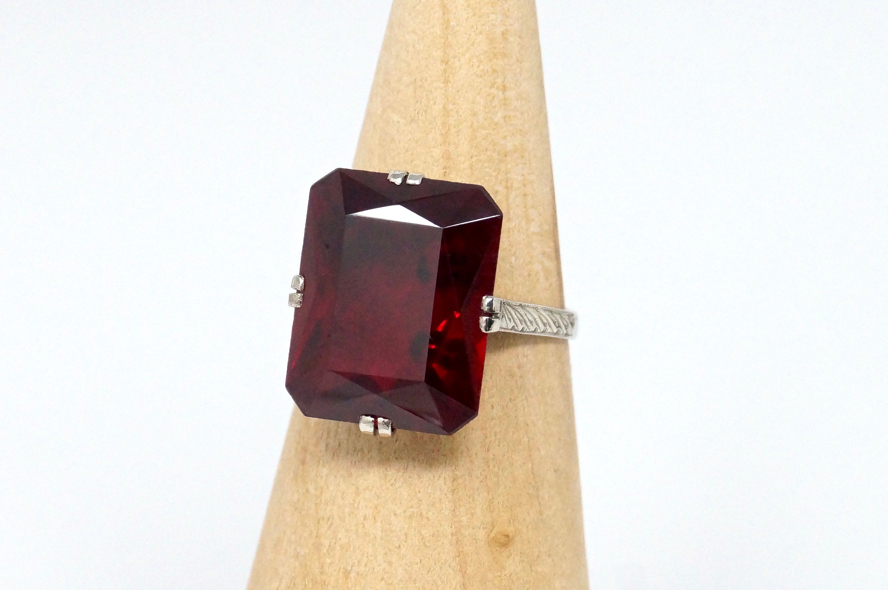 Stunning Antique Large Red Ruby Glass 14K Art Deco Statement Ring - Size 7.25