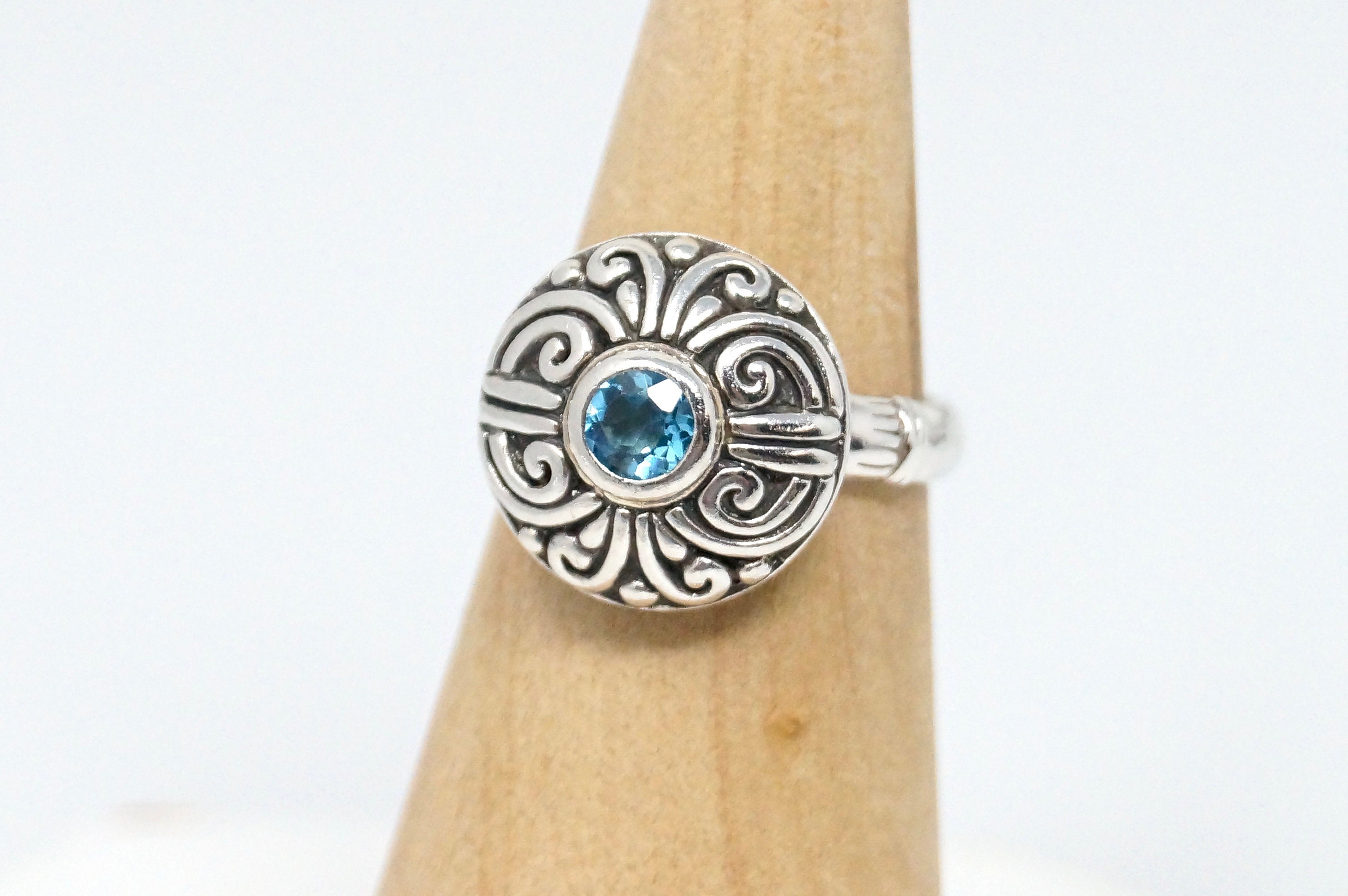 Vintage Balinese Style Blue Topaz Dome Swirl Scroll Sterling Silver Ring Size 8