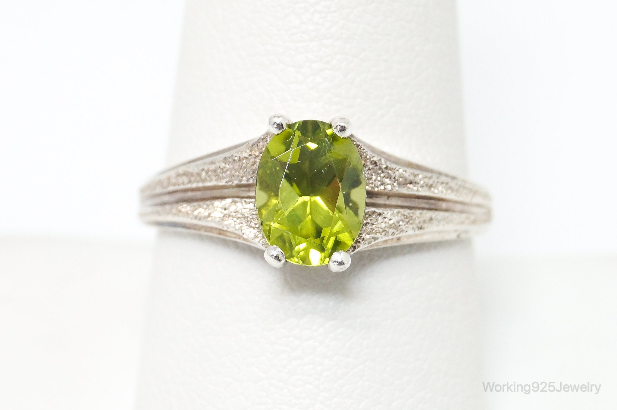 Vintage Green Peridot Sterling Silver Ring - Size 9