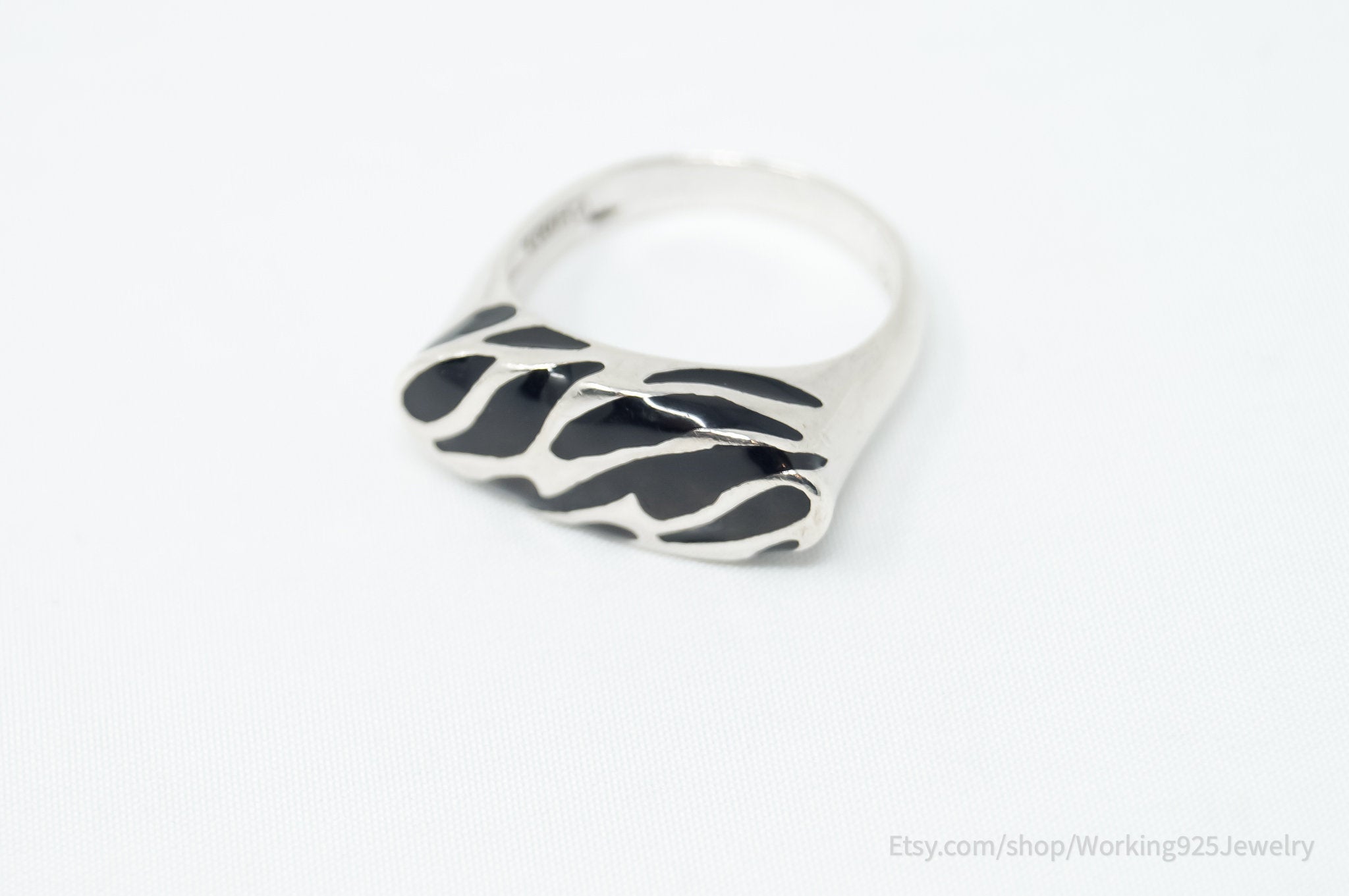 Vintage Black Enamel Tiger Stripe Design Sterling Silver Ring - Size 7