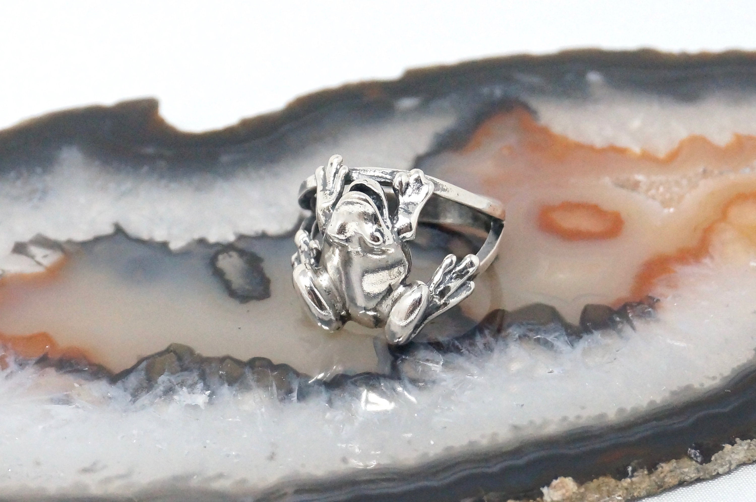 Lovely Vintage Rainforest Life Frog Nature Sterling Silver Ring - Size 5.75