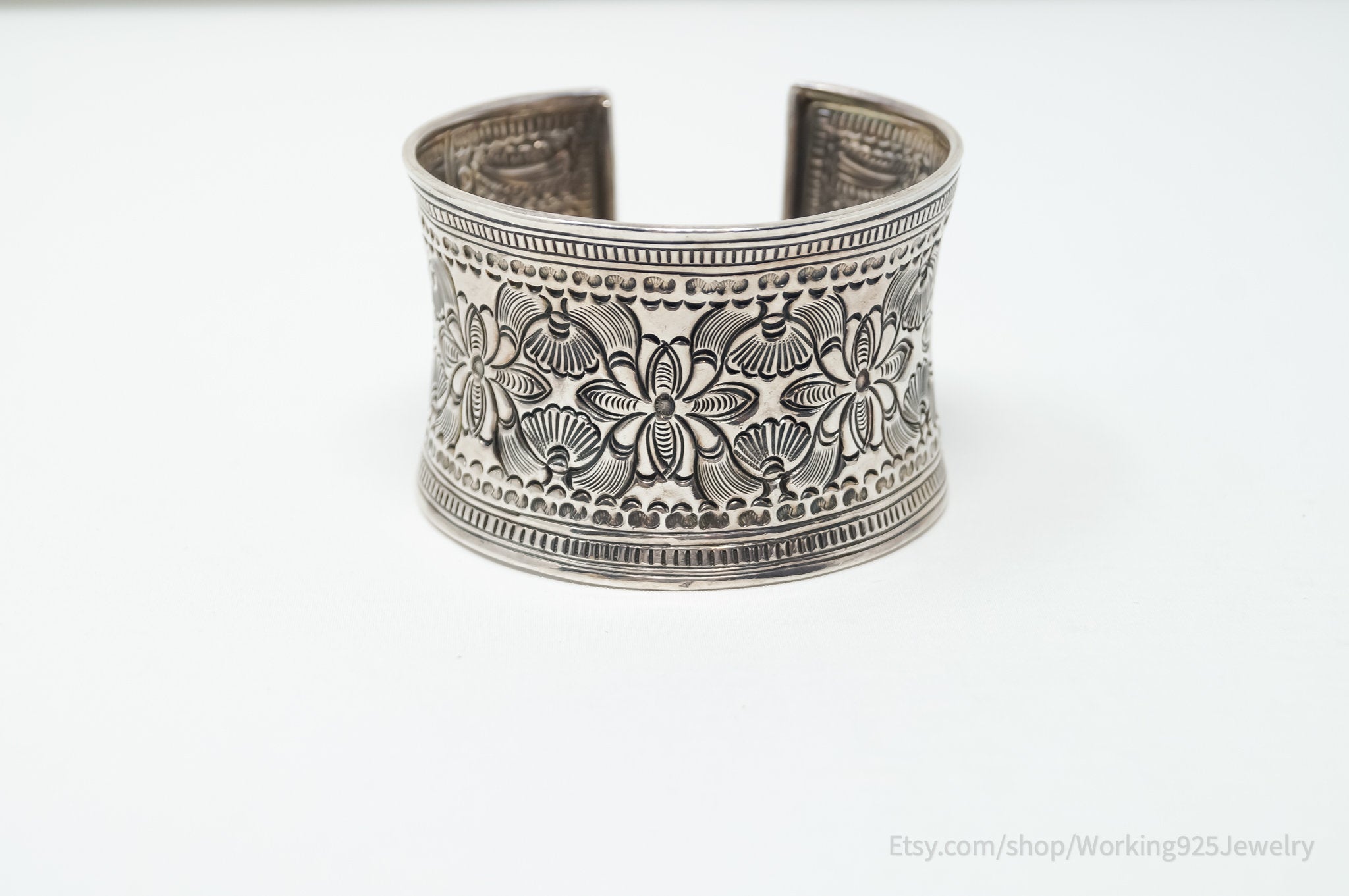 Vintage Designer Floral Pattern Flower Motif Sterling Silver Cuff Bracelet