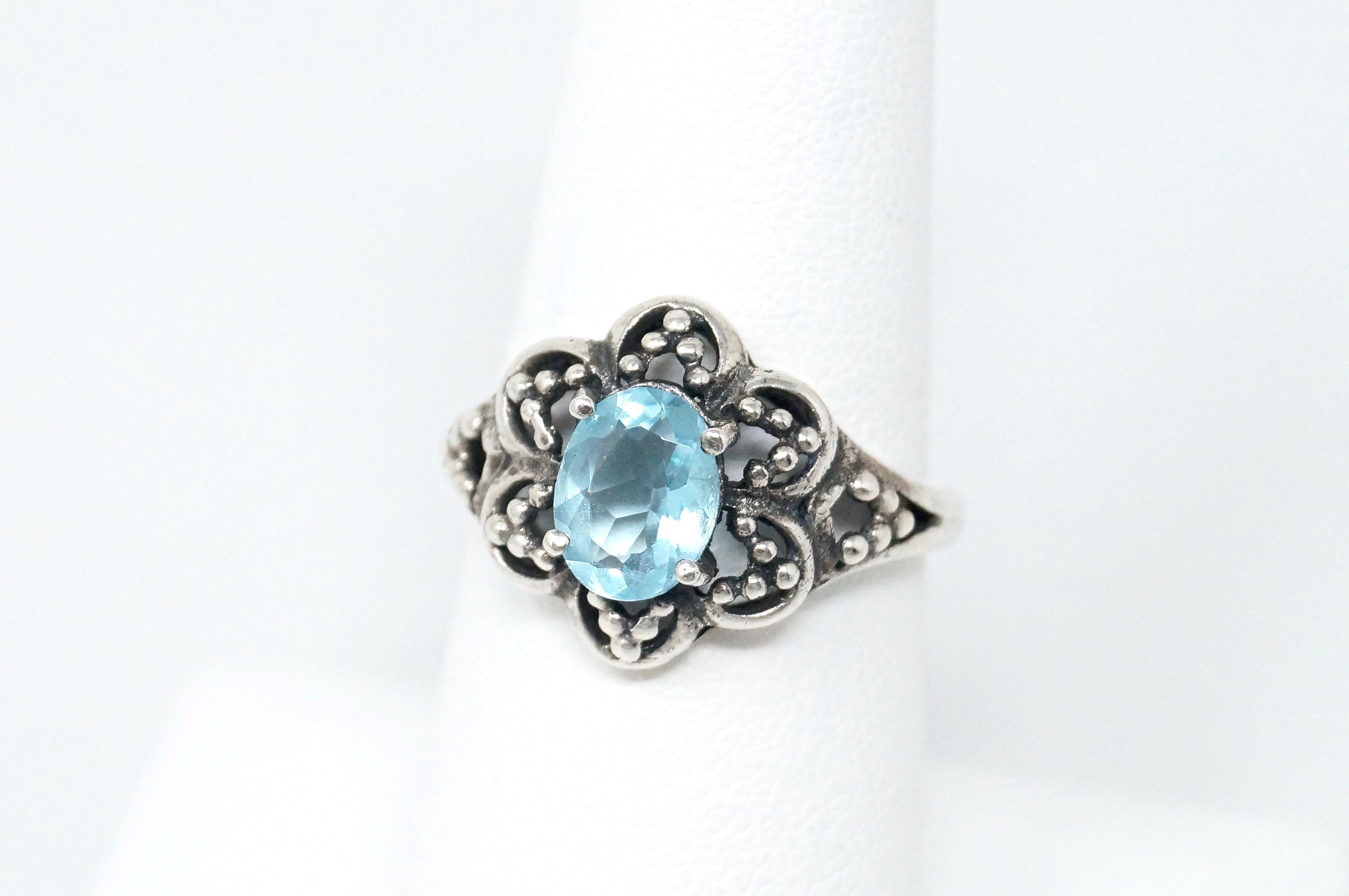 Vintage Art Deco Blue Topaz Flower Burst Cut Out Sterling Silver Ring Size 6.25