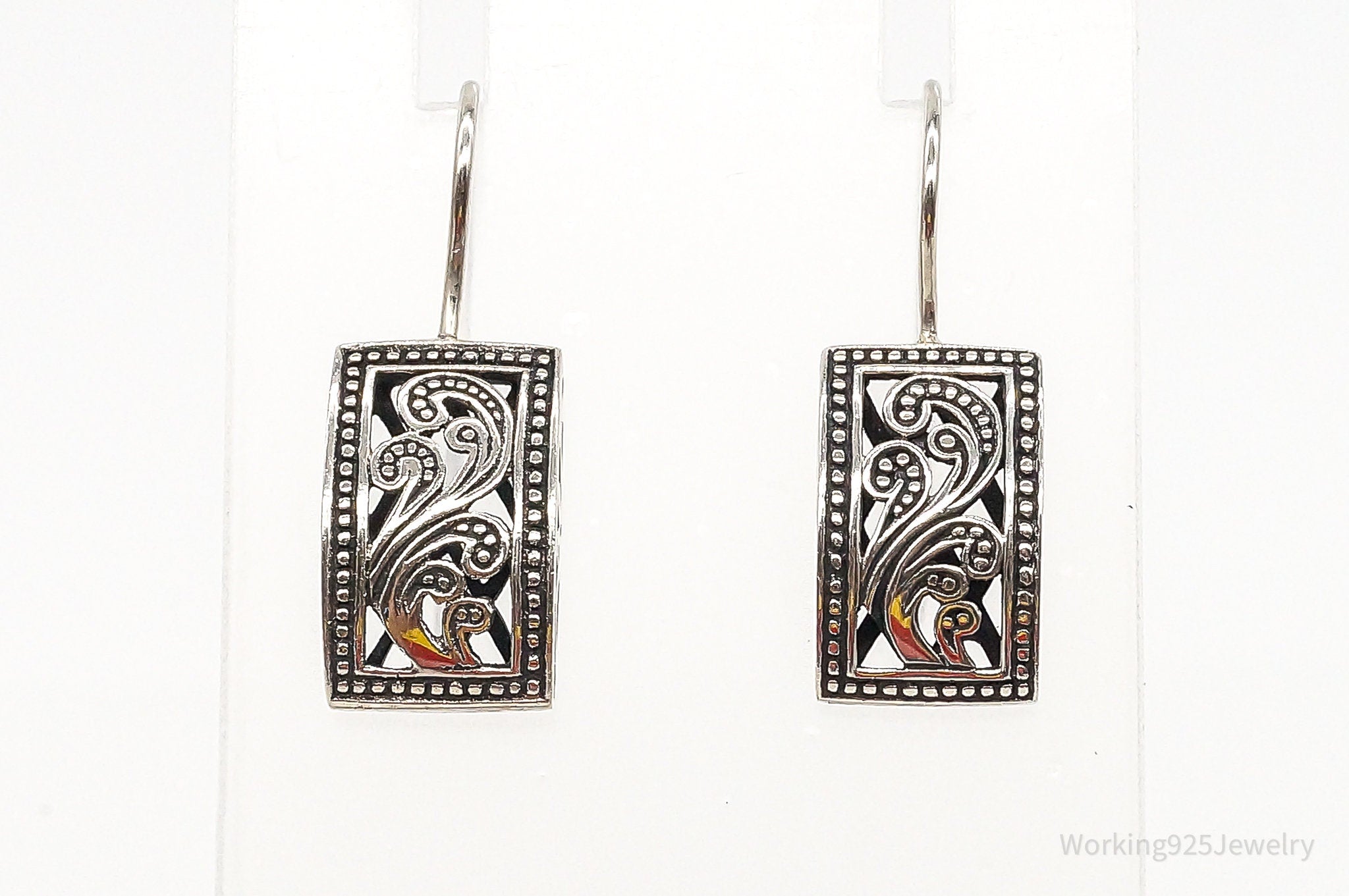 Designer Silpada Retired Paisley Sterling Silver Earrings