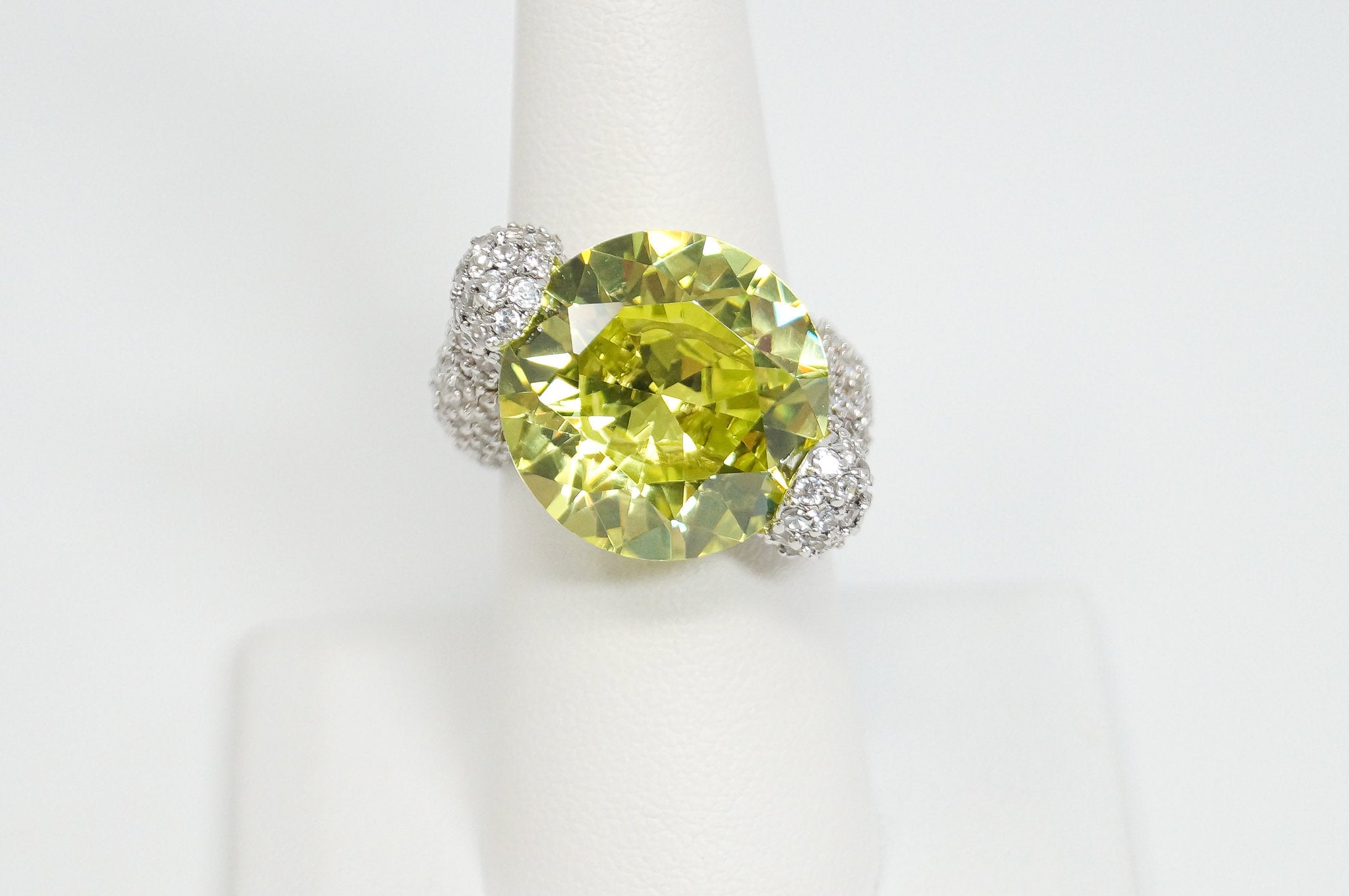 Vintage Designer CWE Art Deco Peridot CZ Sterling Silver Statement Ring - Sz 7