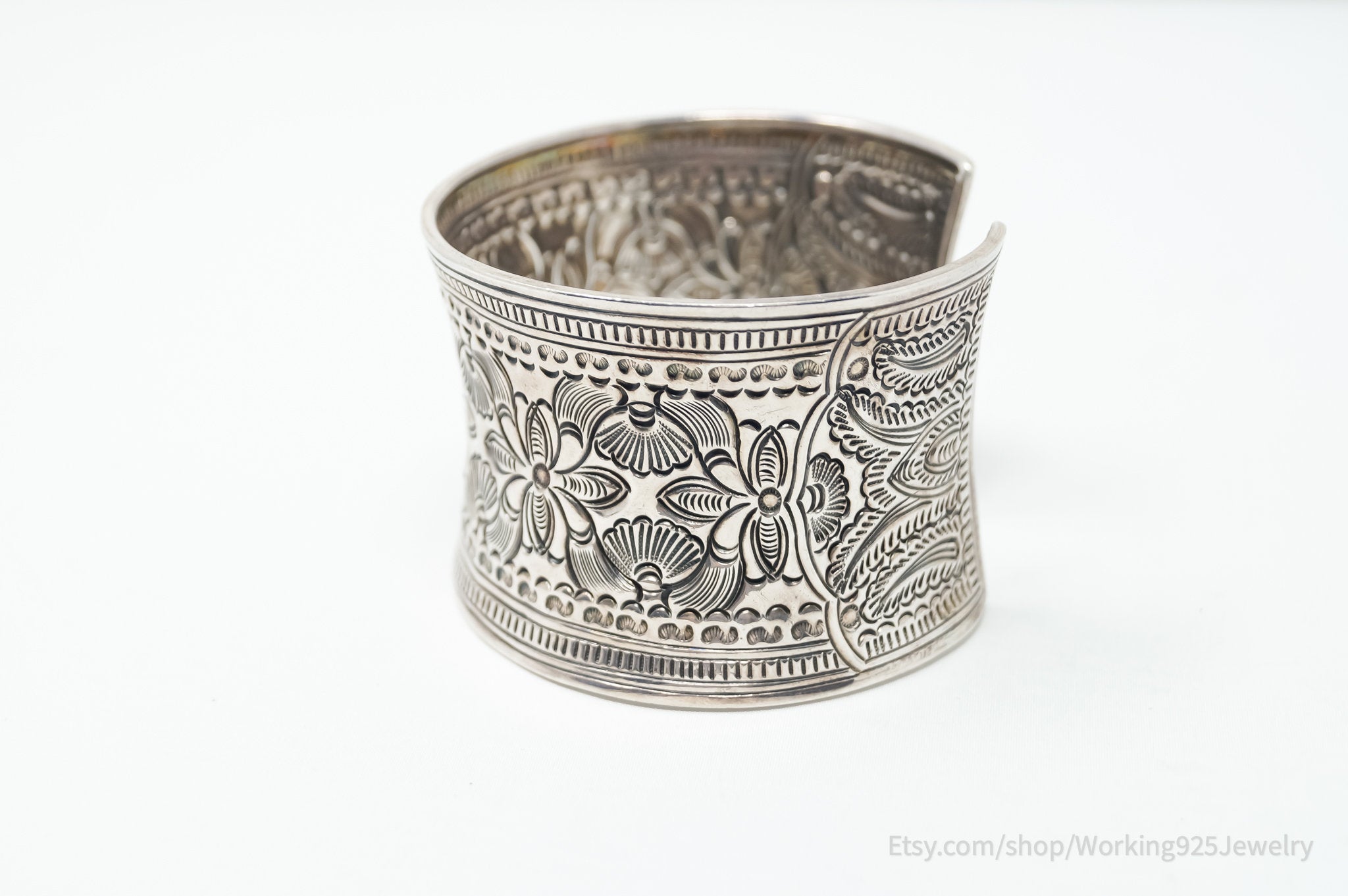 Vintage Designer Floral Pattern Flower Motif Sterling Silver Cuff Bracelet