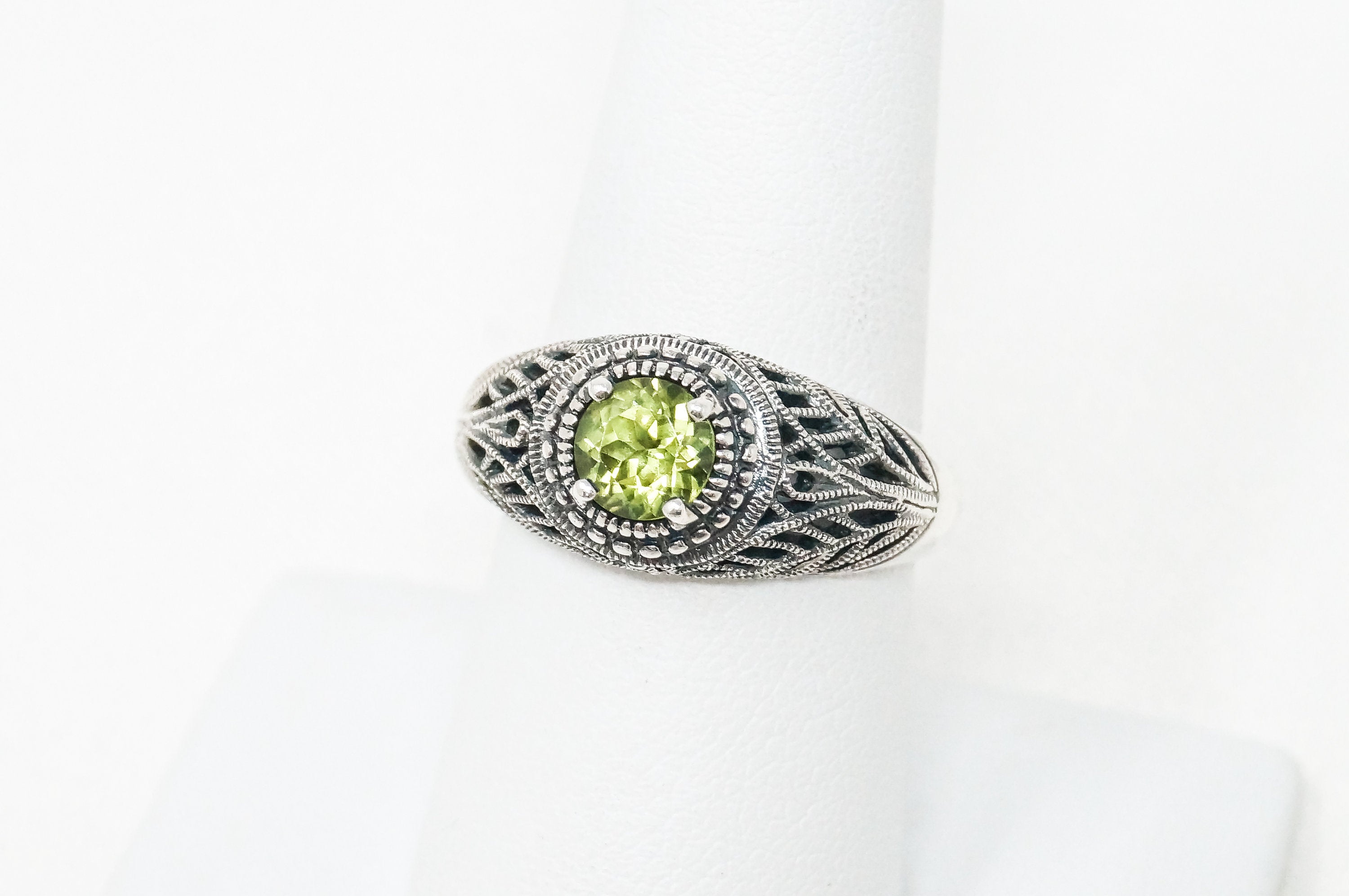 Vintage Designer CNA Peridot Filigree Sterling Silver Ring - Sz 7.75