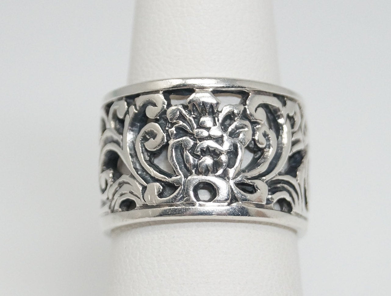 Vintage Designer Floral Motif Cut Out Design Sterling Silver Band Ring - Sz 6.25