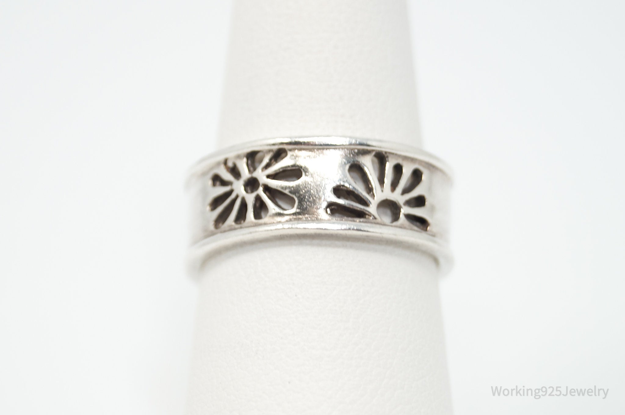 Vintage Floral Cut Out Sterling Silver Band Ring - Sz 7.5