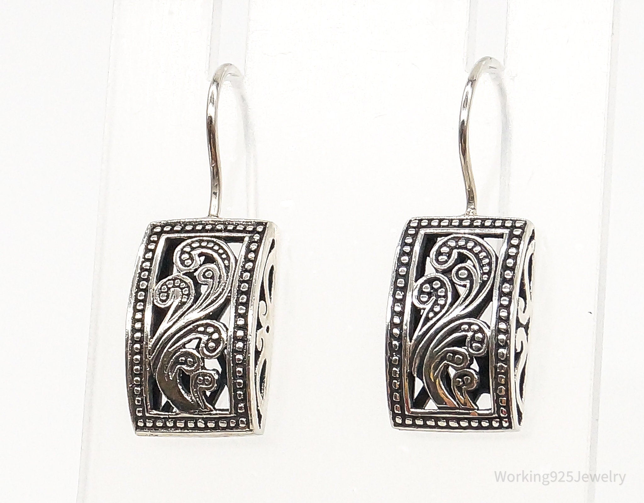 Designer Silpada Retired Paisley Sterling Silver Earrings