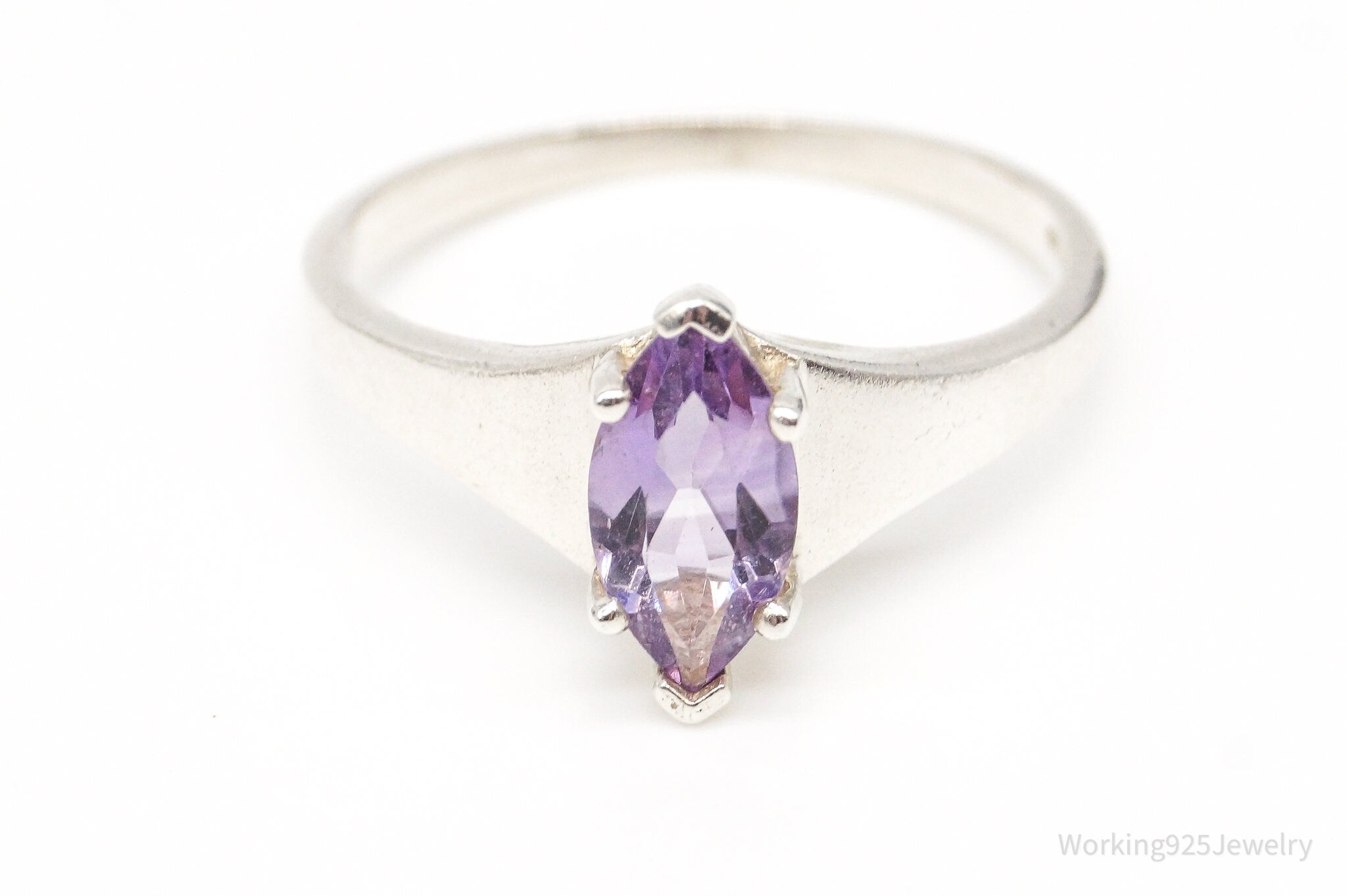 Vintage Amethyst Sterling Silver Ring - Size 9