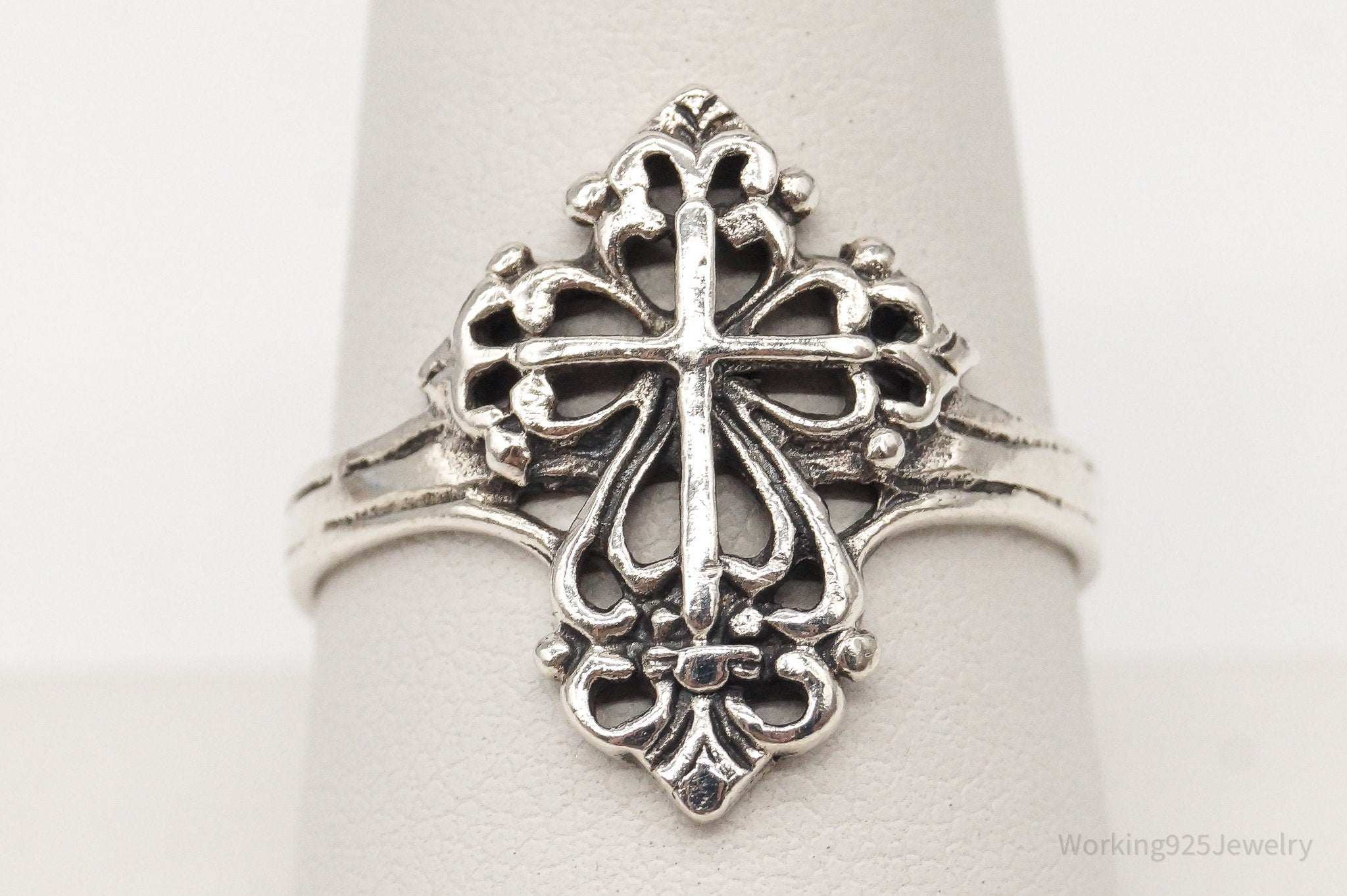 Vintage Cross Sterling Silver Ring - Size 9