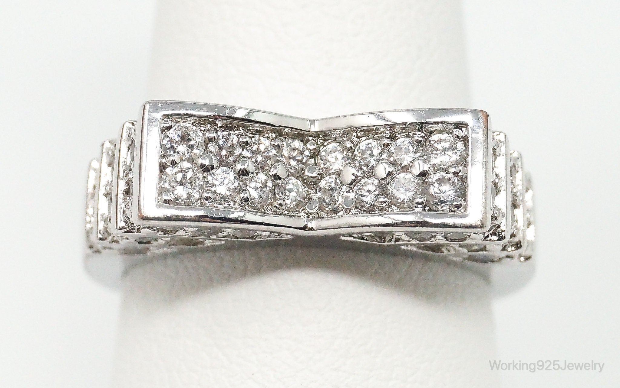 Vintage Cubic Zirconia Sterling Silver Band Ring - Size 8