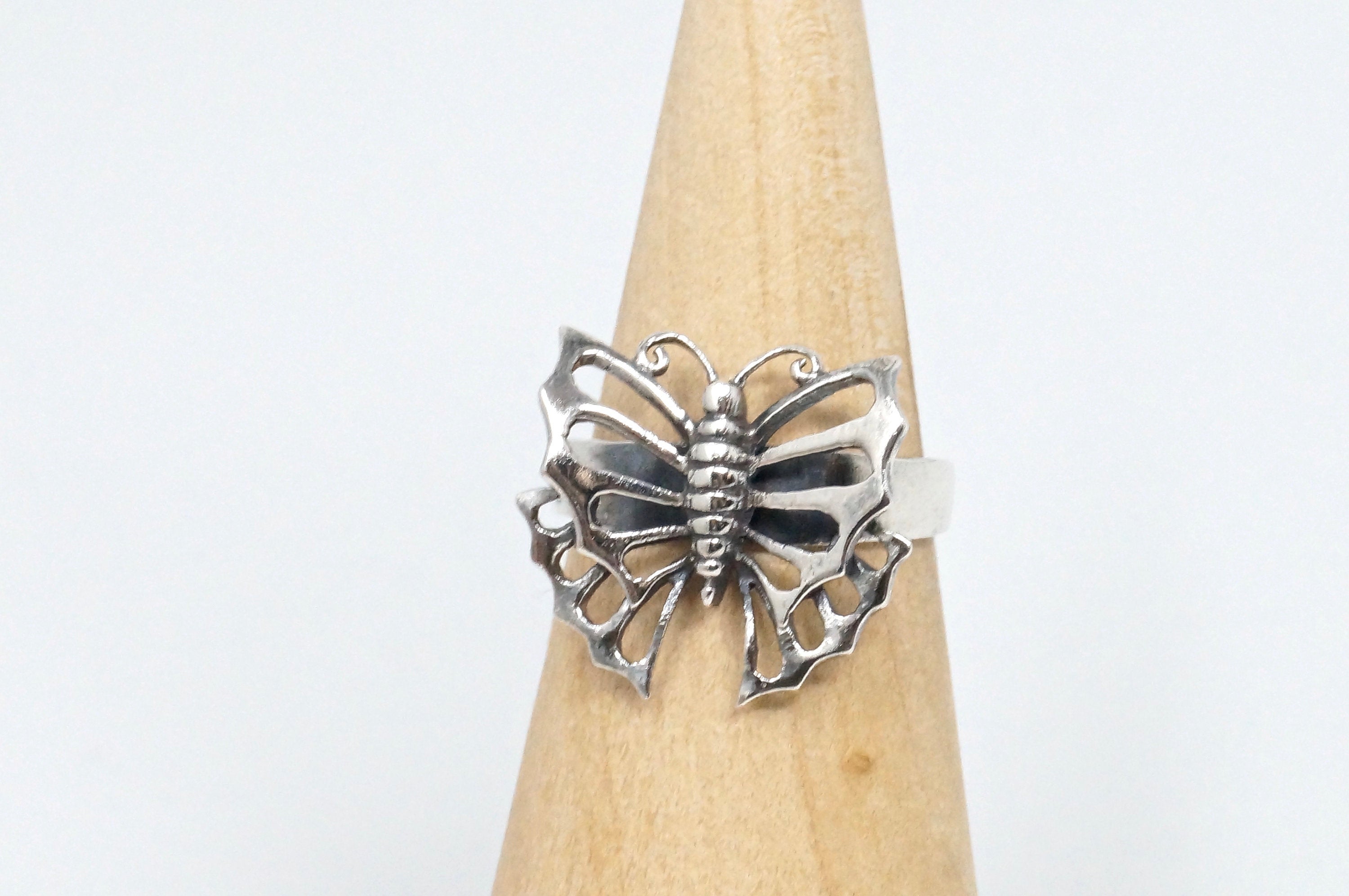 Vintage Cut Out 3D Butterfly Design Sterling Silver Ring - Size 8.5