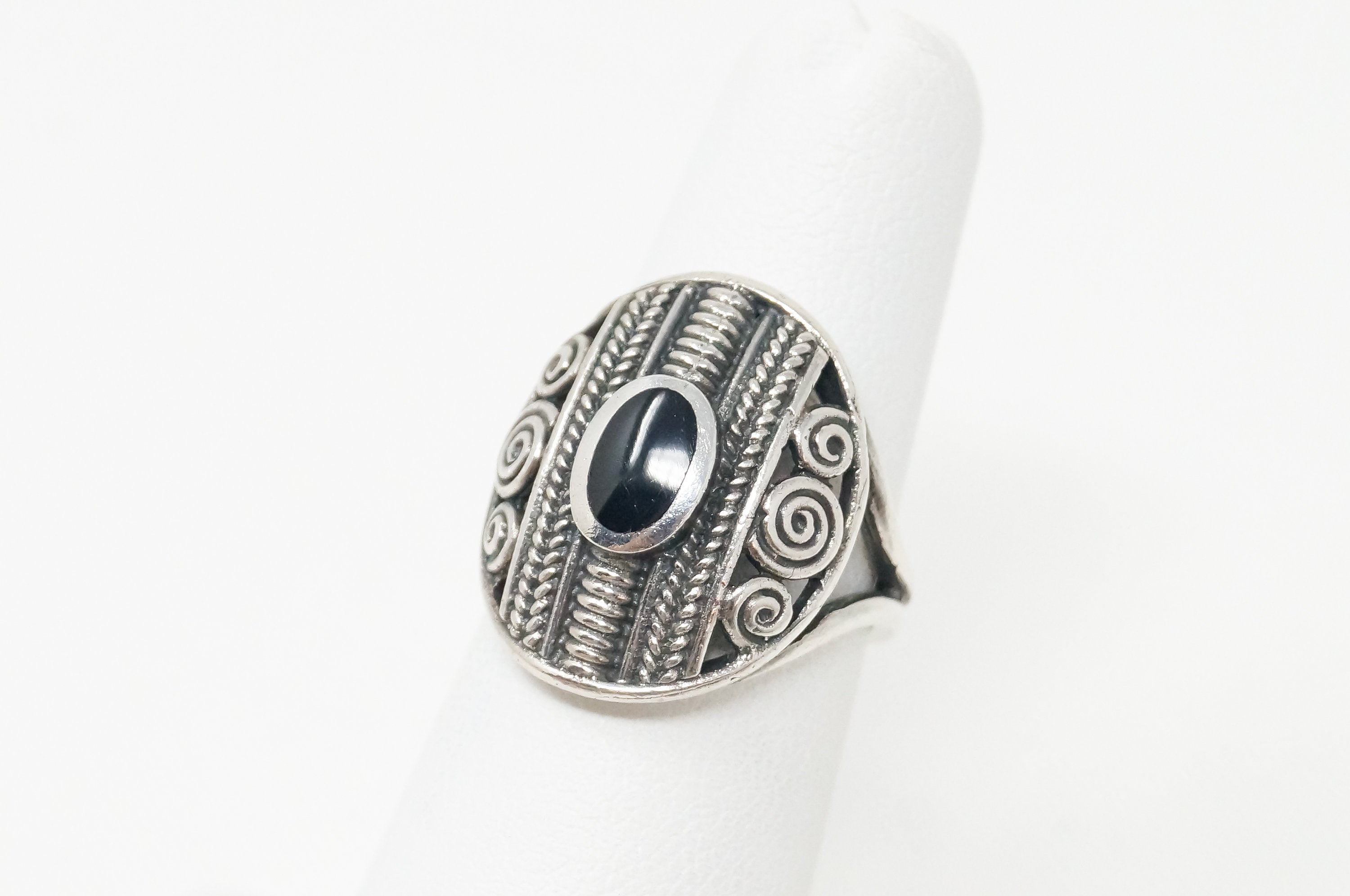 Vintage Designer WOODS Black Onyx Scroll Sterling Silver Ring - Sz 4.5