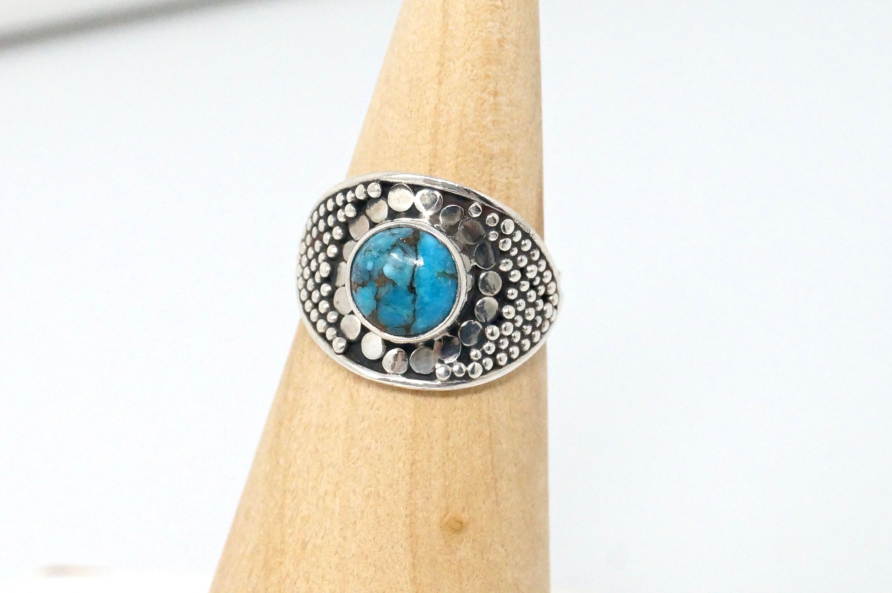 Vintage Blue Turquoise Southwestern Style Ring Sterling Silver - Size 6.75