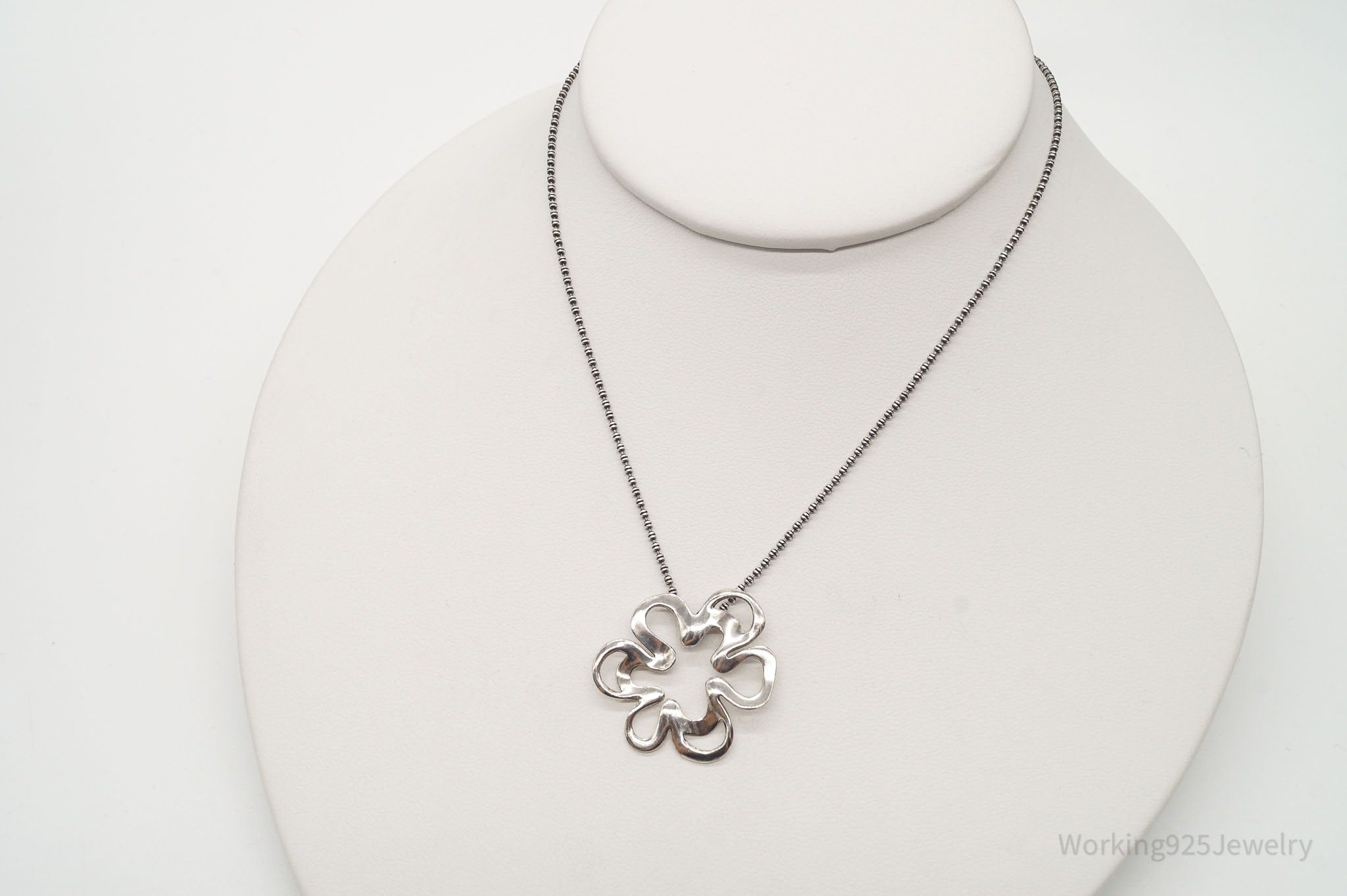 Vintage Designer Silpada Retired Flower Sterling Silver Necklace