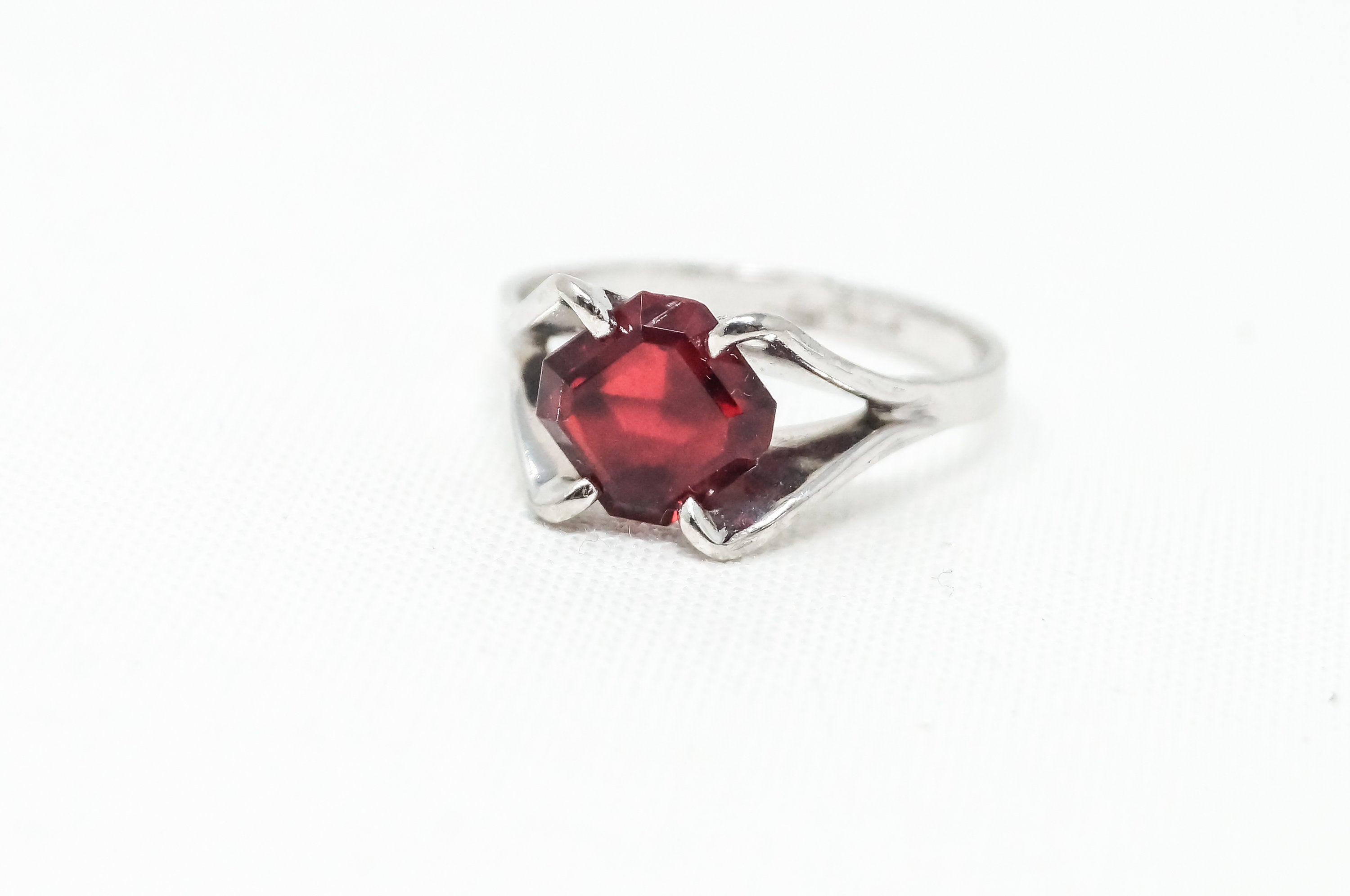 Vintage Designer Joseph Esposito Espo Red Glass Sterling Silver Ring Size 5.75