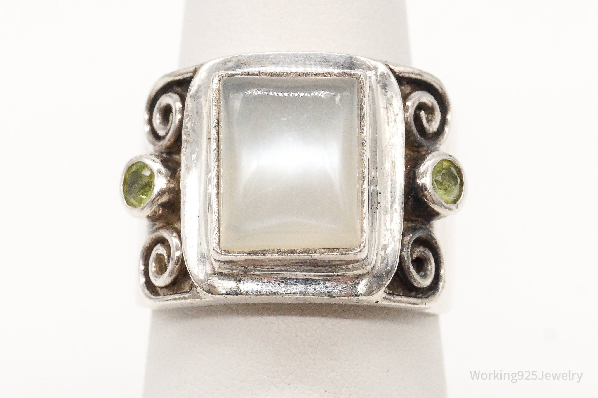 Designer Sajen Peridot Moonstone Sterling Silver Ring Size 6