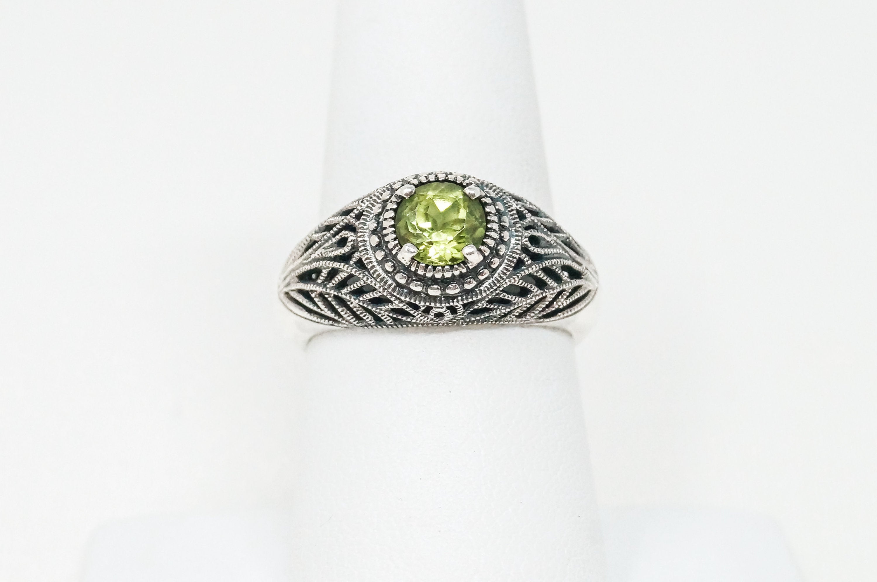 Vintage Designer CNA Peridot Filigree Sterling Silver Ring - Sz 7.75