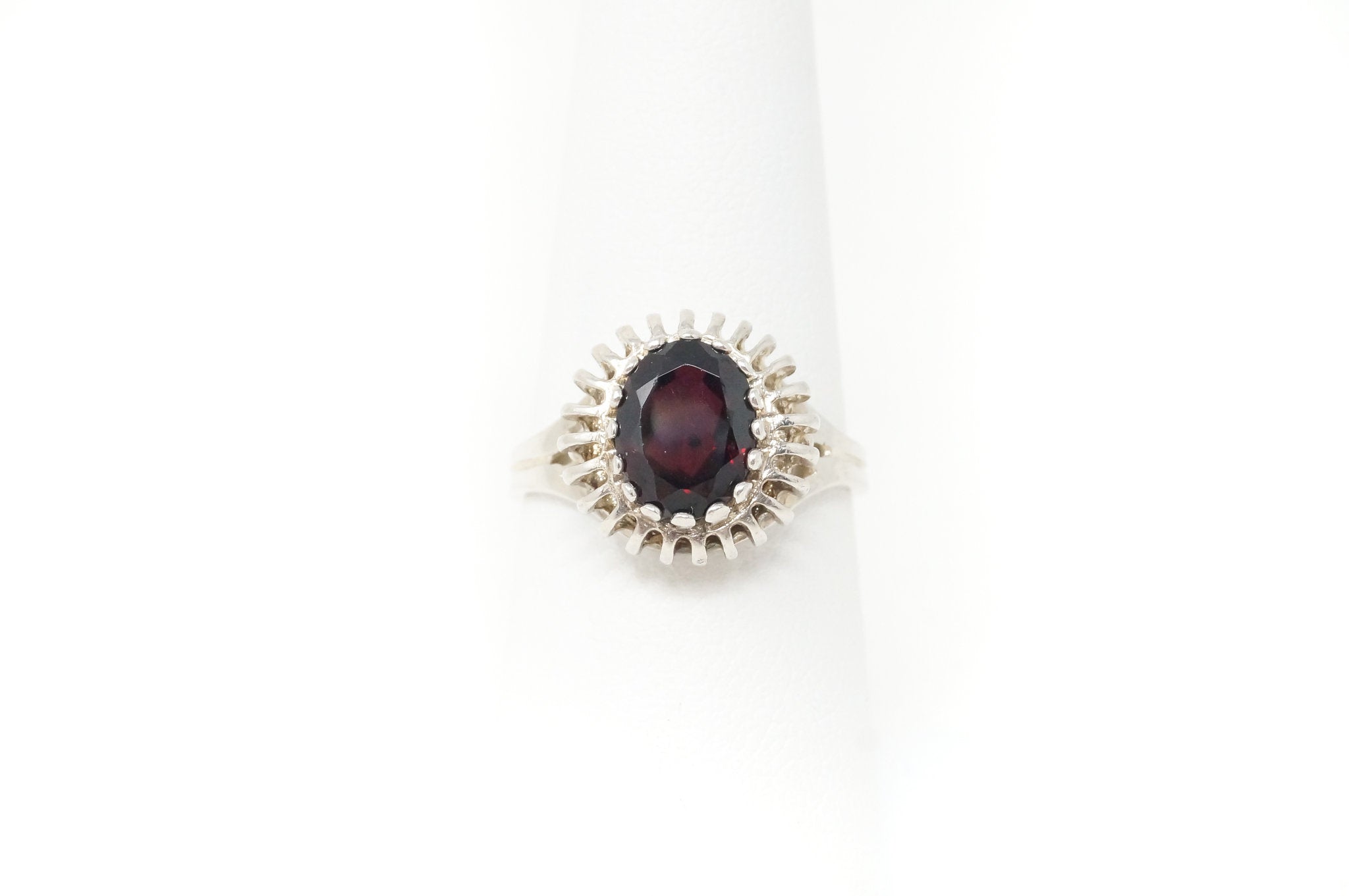 Vintage Art Deco Style Red Garnet Sterling Silver Modernist Ring Size 6.75