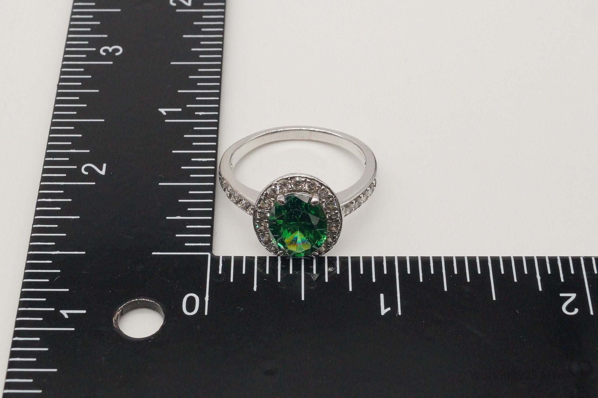 Large Green & White Cubic Zirconia Sterling Silver Ring - Size 9