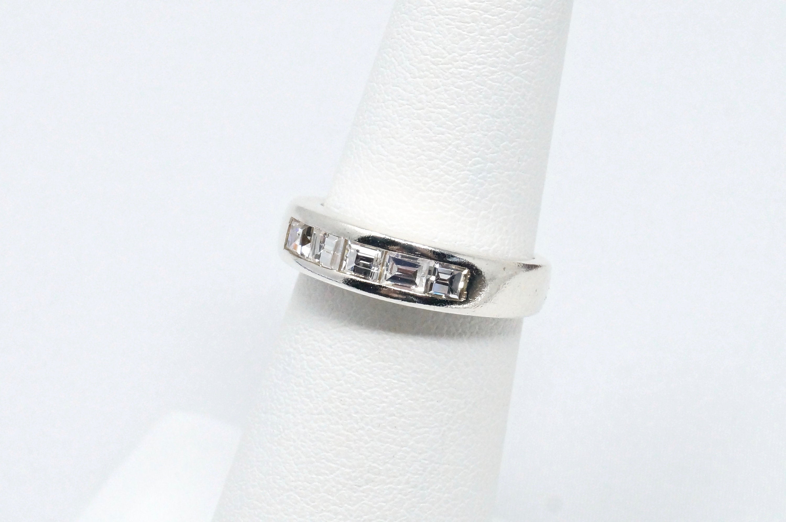 Lovely Vintage Cubic Zirconia Stones Sterling Silver Band Ring - Size 5