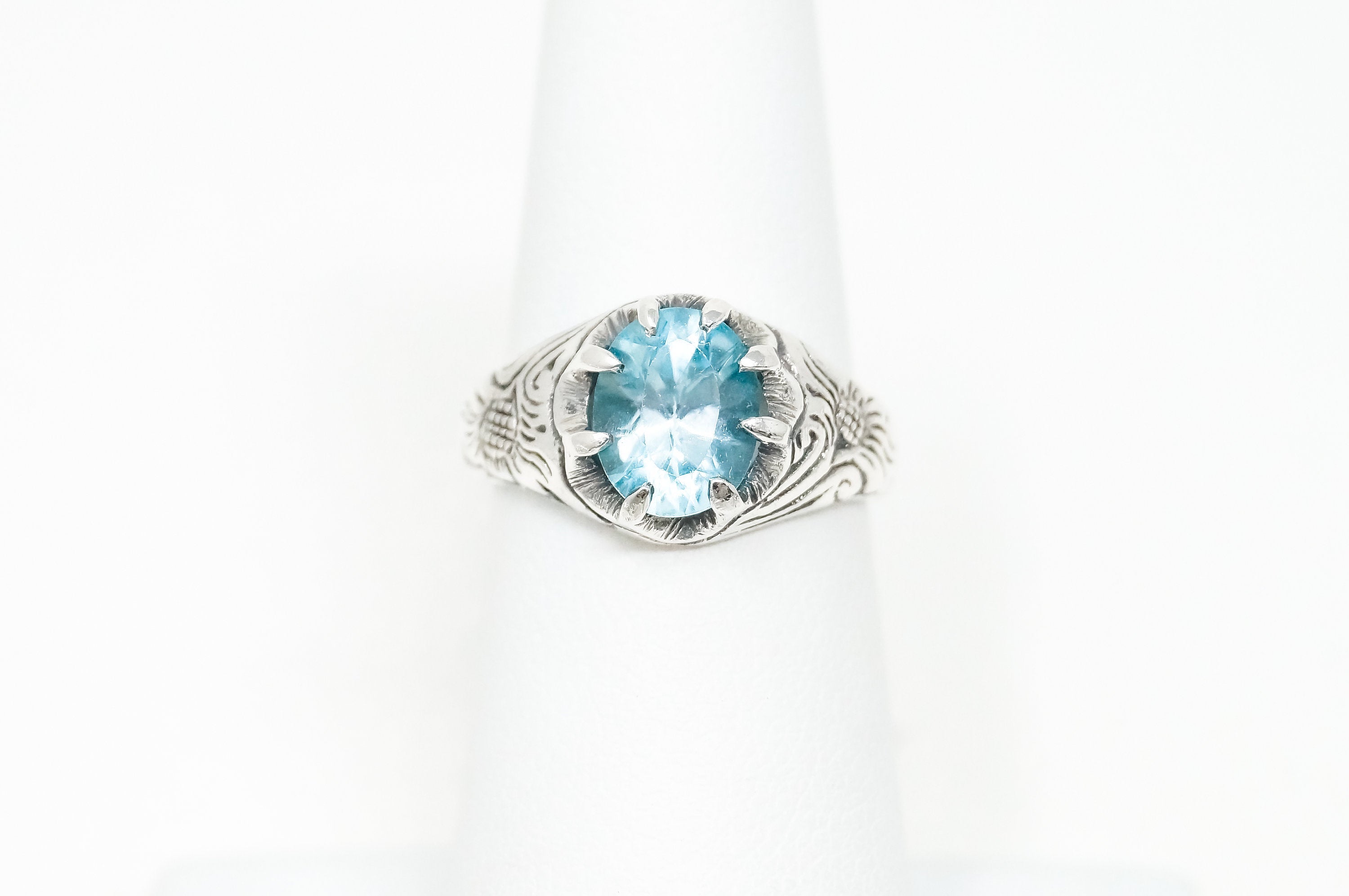 Vintage Blue Topaz Etched Design Sterling Silver Ring - Sz 6.25 - 784162452