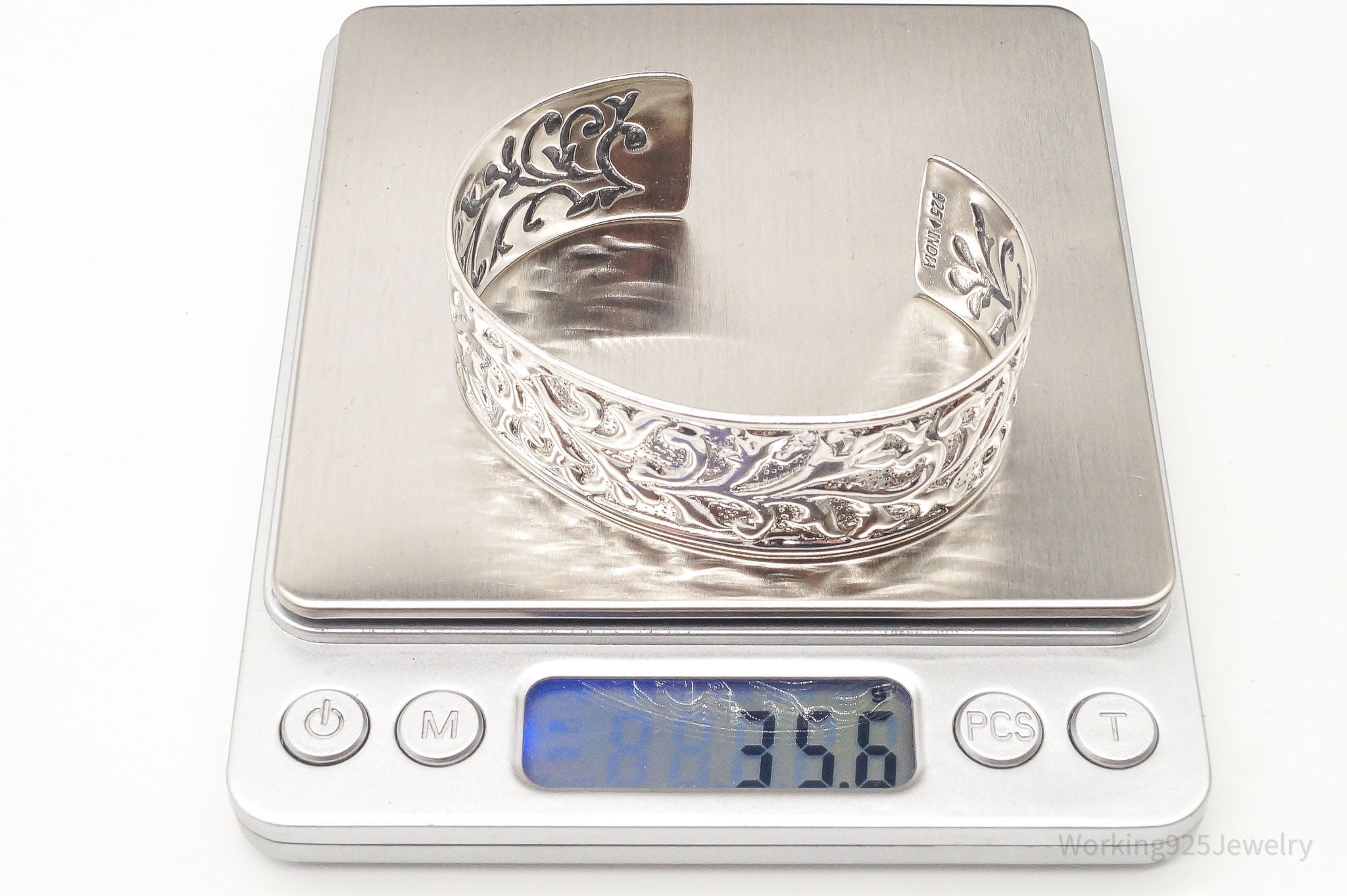 Vintage Designer Silpada Ahead Of The Curve Sterling Silver Cuff Bracelet