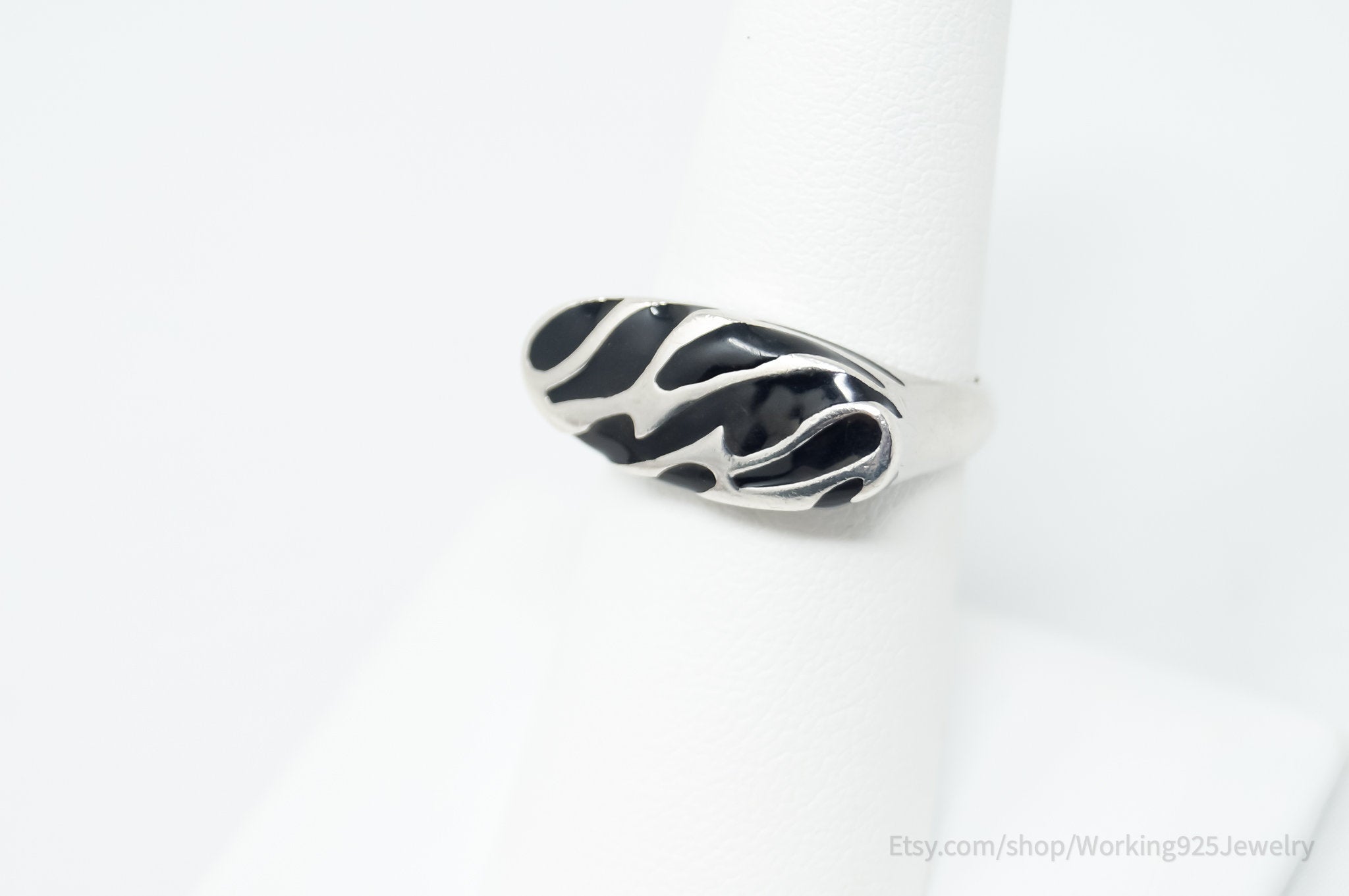 Vintage Black Enamel Tiger Stripe Design Sterling Silver Ring - Size 7