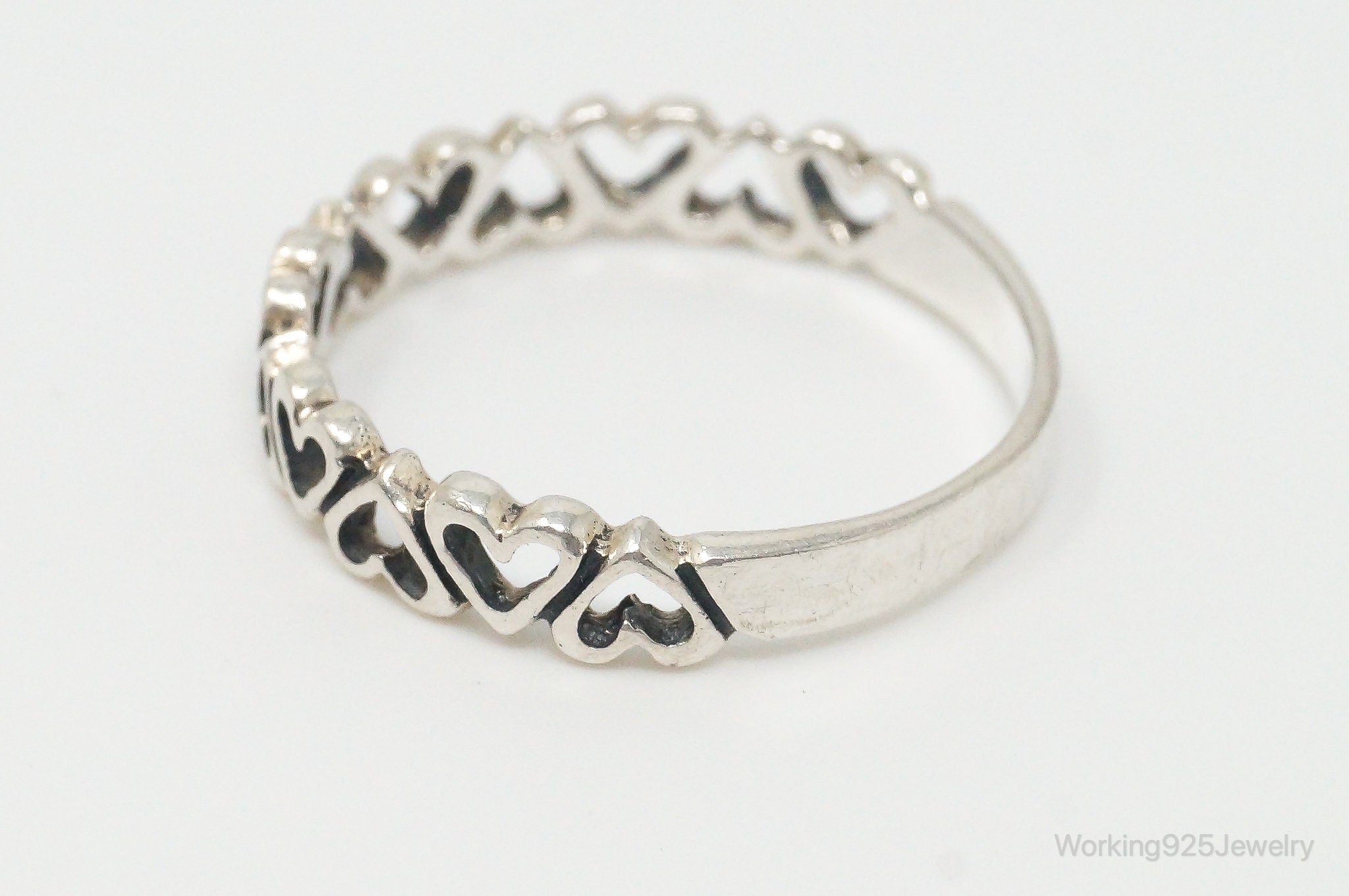 Vintage Heart Pattern Sterling Silver Band Ring - Size 8.5