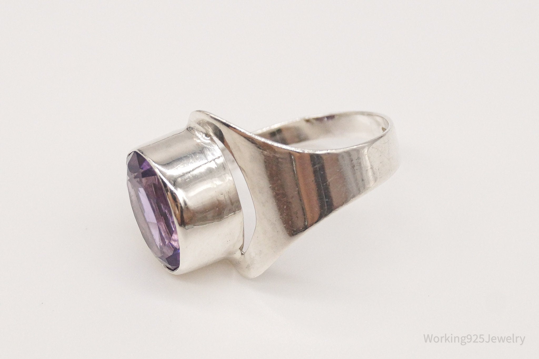 Vintage Amethyst Modernist Sterling Silver Ring - Size 8