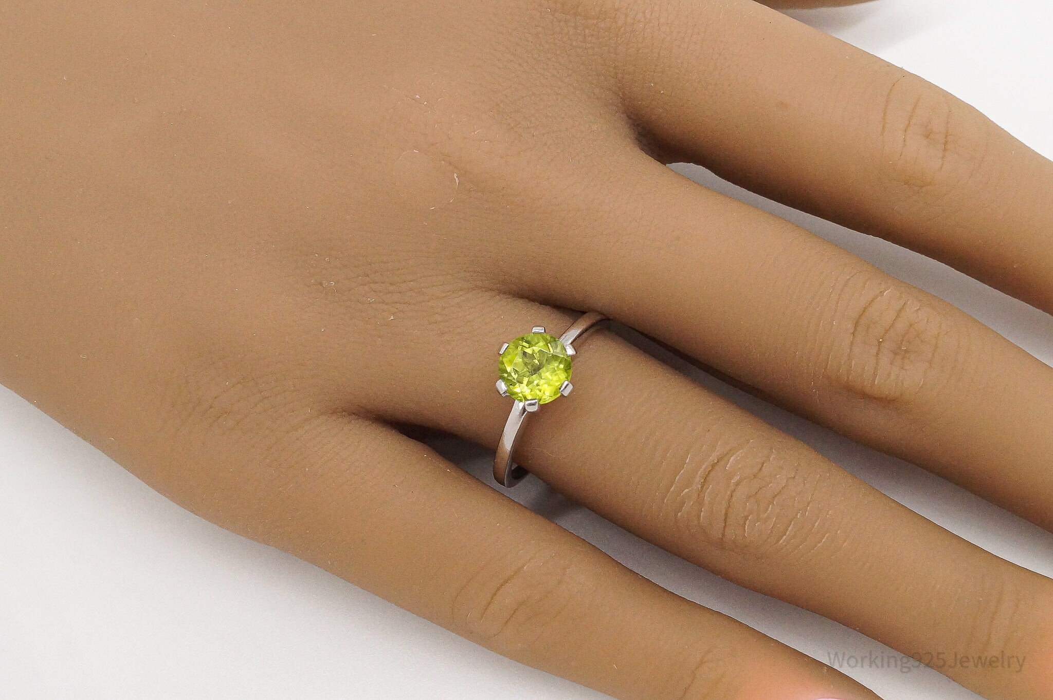 Vintage Green Peridot Sterling Silver Ring - Size 8