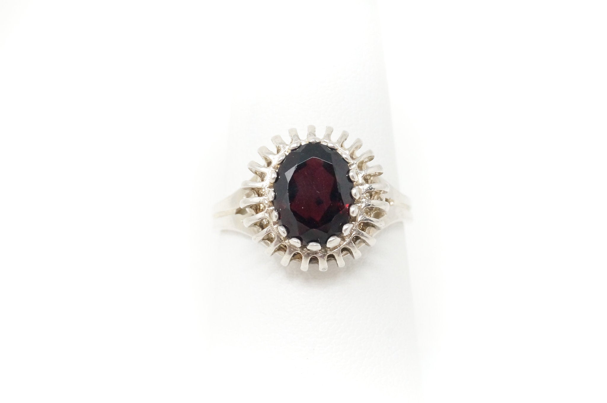 Vintage Art Deco Style Red Garnet Sterling Silver Modernist Ring Size 6.75